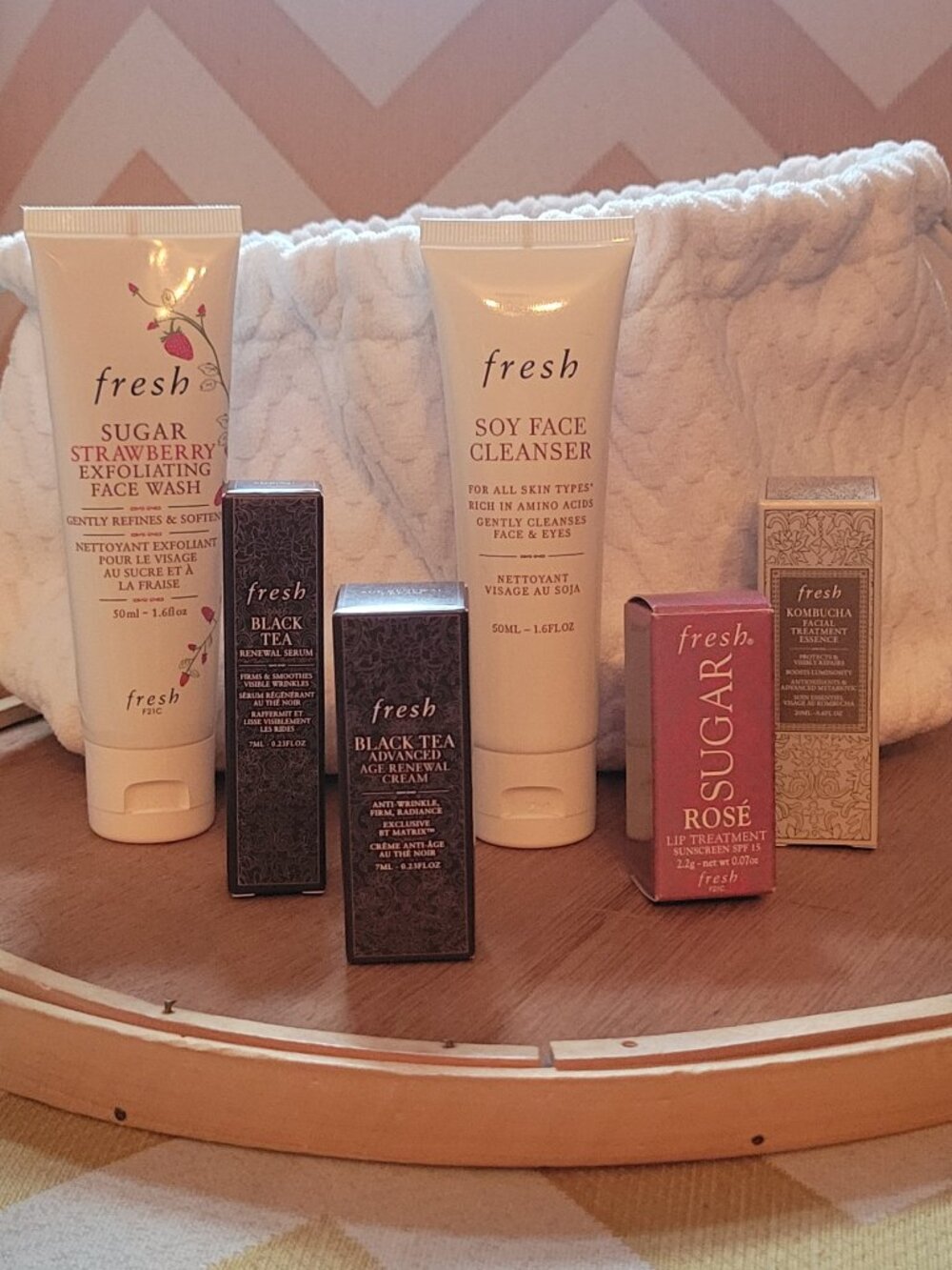 Assorted Fresh Skincare Products w/Branded Bag